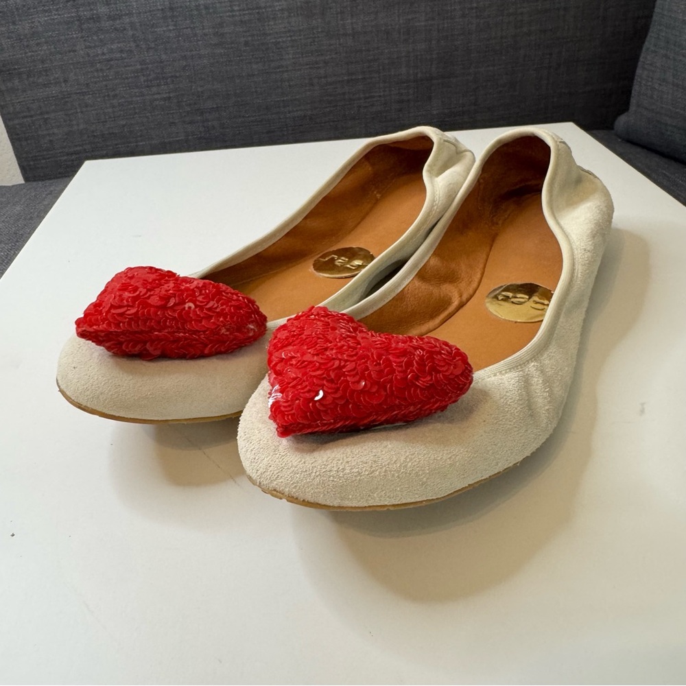 RAS Cream Flats Sequin Red Valentines Heart Womens Size 38 made in Spain EUC